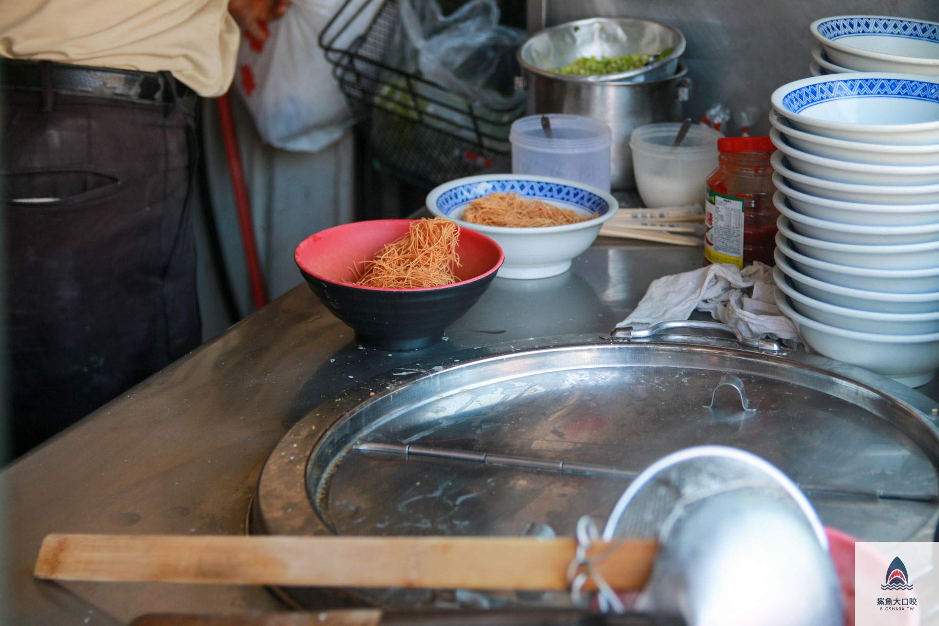 沙鹿肉圓仔,三角公園美食,沙鹿美食,沙鹿雞絲麵,肉圓仔雞絲麵 @鯊魚大口咬