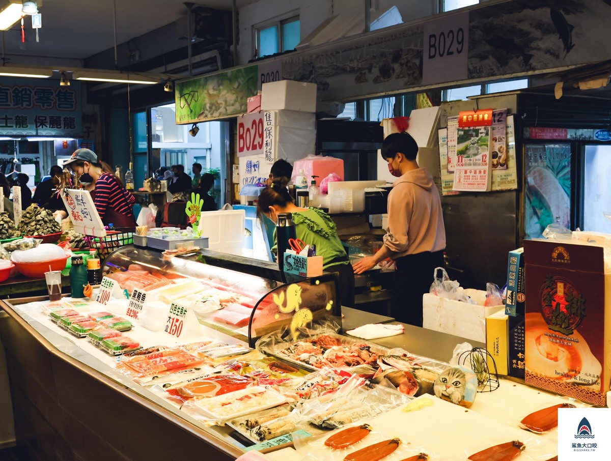 台中港生魚片推薦,梧棲漁港生魚片,梧棲漁港美食,台中港美食,台中港B028,丸紀生魚片,梧棲漁港生魚片推薦,台中生魚片推薦,500元大拼盤,台中港生魚片 @鯊魚大口咬