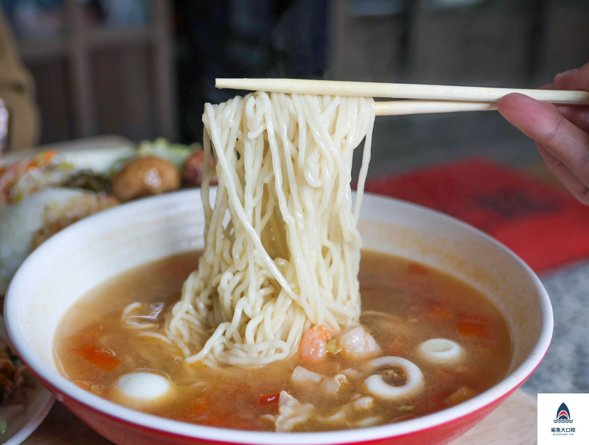 北平路小吃,北平路美食,台中北屯區美食,台中麵店老向的店,老向的店菜單,北屯,老向的店地址,老向的店電話,老向的店營業時間,北平路,老向的店 @鯊魚大口咬