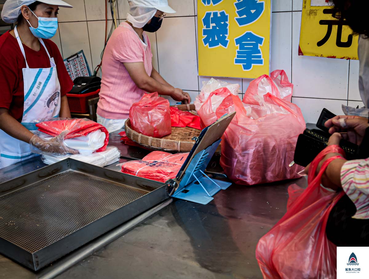 南投美食,埔里美食,埔里排隊饅頭,埔里黑糖饅頭,大城黑糖饅頭 @鯊魚大口咬