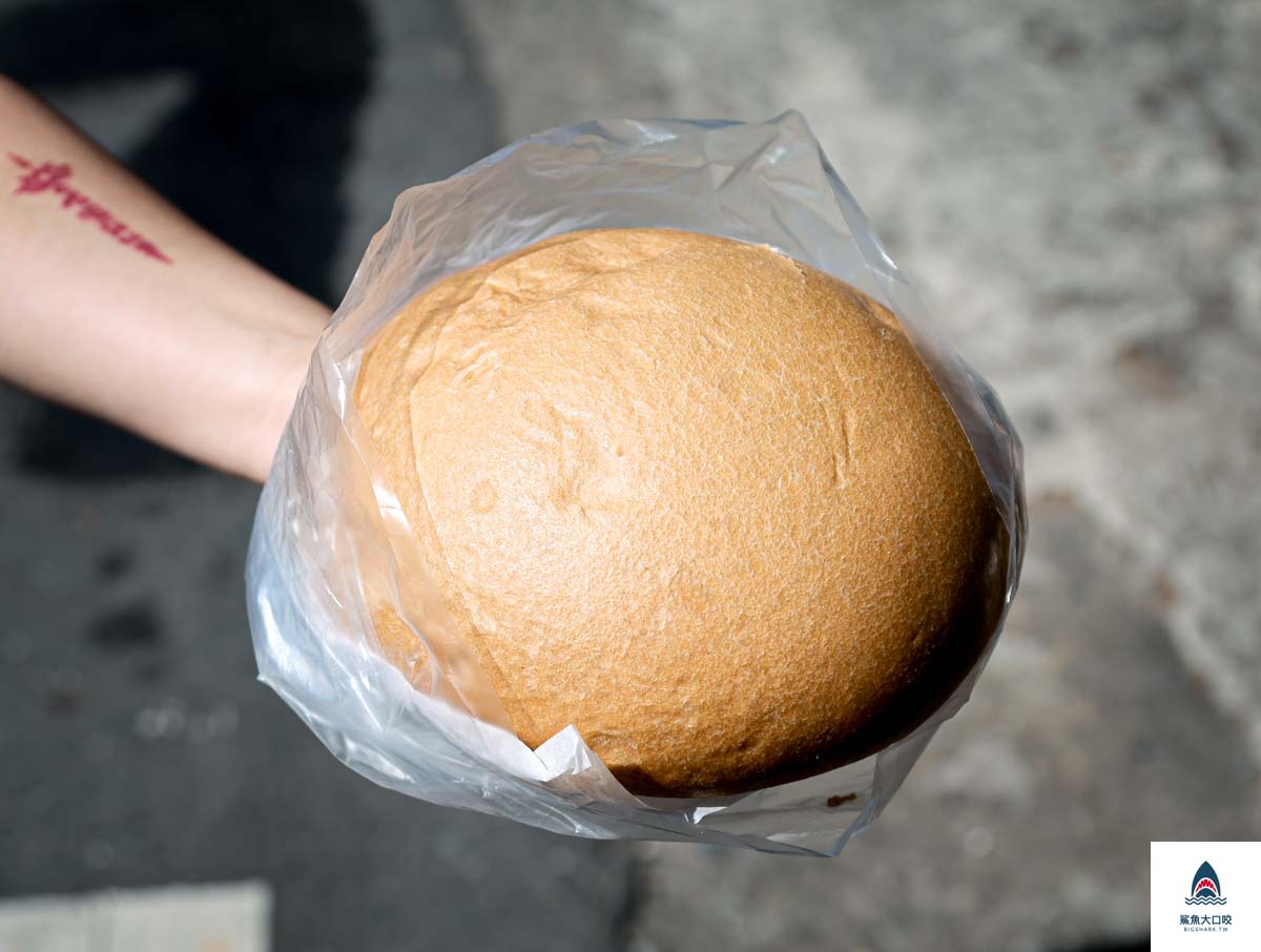 埔里排隊饅頭,埔里黑糖饅頭,大城黑糖饅頭,南投美食,埔里美食 @鯊魚大口咬