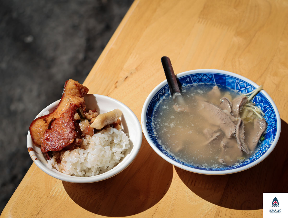 北區早餐,台中深夜美食,中華路夜市,台中凌晨美食,篤行路,李海魯肉飯菜單,李海魯肉飯分店,北區美食,李海魯肉飯台中,台中早餐,原子街,台中宵夜 @鯊魚大口咬