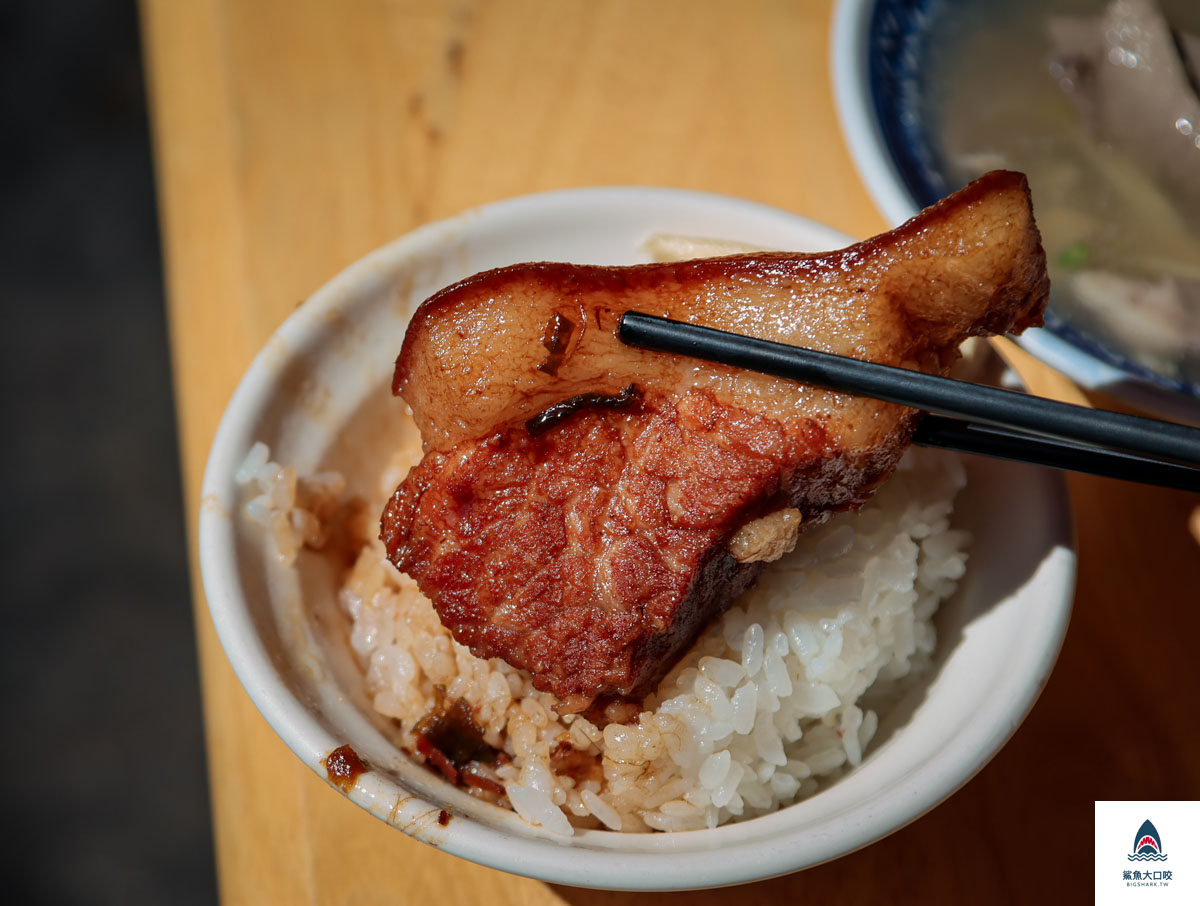 北區早餐,台中深夜美食,中華路夜市,台中凌晨美食,篤行路,李海魯肉飯菜單,李海魯肉飯分店,北區美食,李海魯肉飯台中,台中早餐,原子街,台中宵夜 @鯊魚大口咬