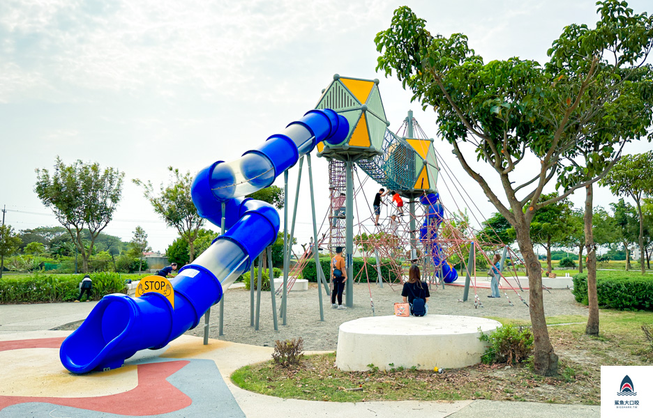 溪湖糖廠,溪湖中央公園,溪湖兒童公園,葡藤堡遊戲場,彰化溪湖,彰化景點,溪湖景點 @鯊魚大口咬