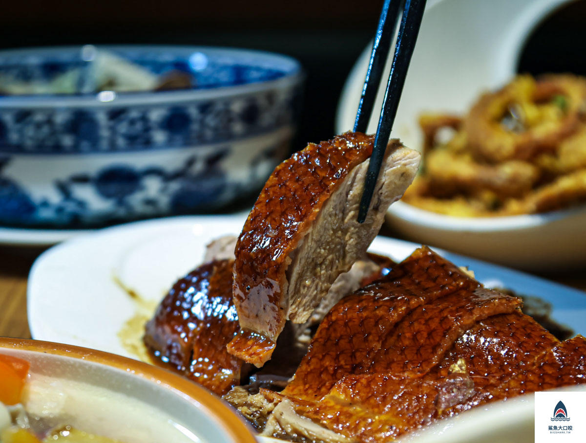 綠園道美食,國美館美食,柳川美食,台中家庭聚餐,台中好吃燒鵝,焱月燒鵝,焱月燒鵝菜單,台中焱月燒鵝,台中燒鵝推薦 @鯊魚大口咬