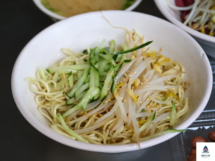 北區涼麵,台中涼麵,北區美食,洪文記涼麵,洪文記涼麵菜單 @鯊魚大口咬