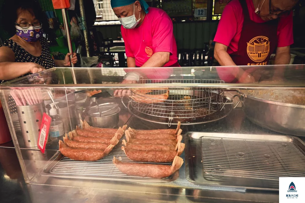 白鐘元推薦 捷運大橋頭站美食,賴記雞卷,台北市必吃小吃,大稻埕慈聖宮小吃,台灣小吃,大橋頭站美食,大稻埕美食,慈聖宮美食,新蘆線美食 @鯊魚大口咬