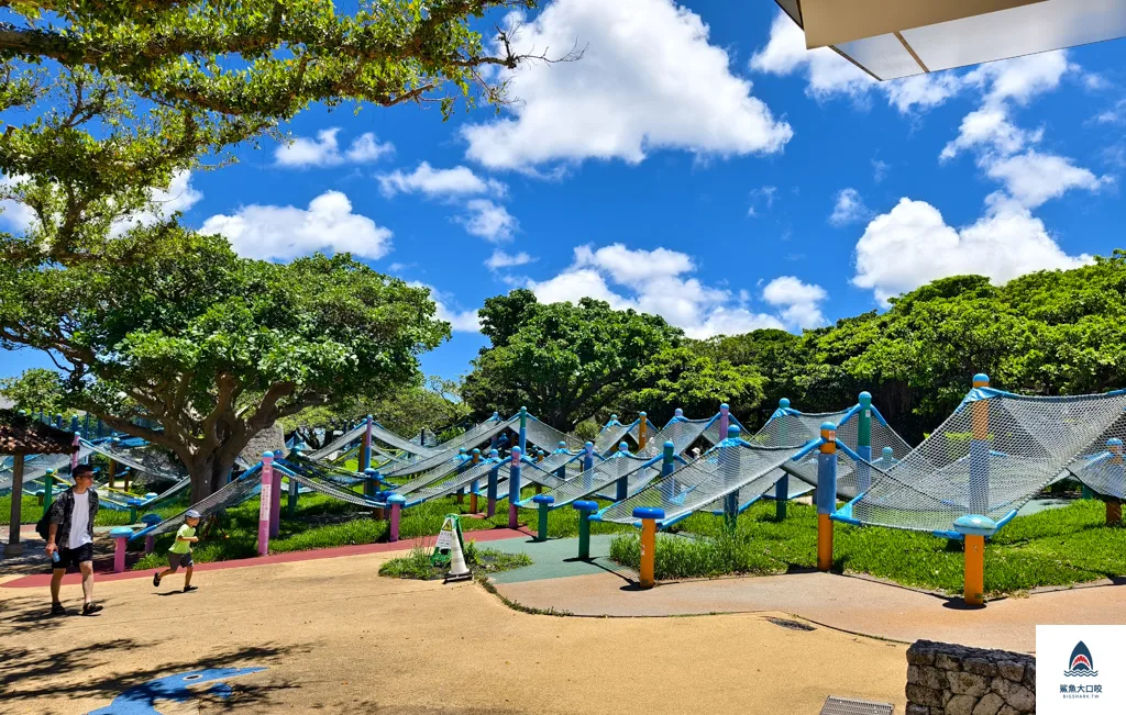 沖繩必去,沖繩必玩,沖繩美麗海水族館門票,沖繩景點推薦,沖繩水族館,沖繩美麗海水族館,沖繩海洋博公園 @鯊魚大口咬