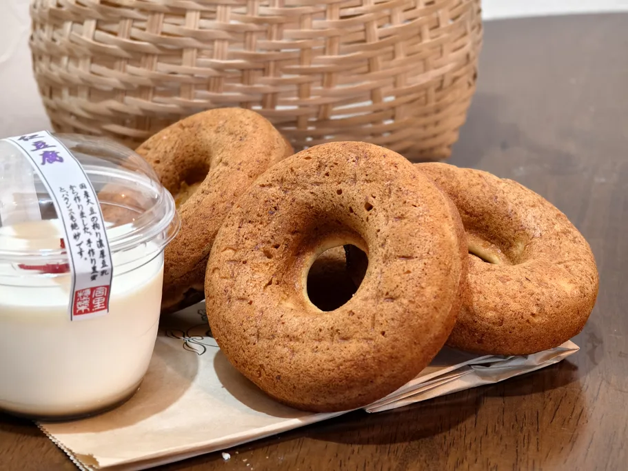 宮里豆腐甜甜圈菜單,宮里豆腐甜甜圈價錢,沖繩美食推薦,沖繩伴手禮,宮里豆腐甜甜圈 @鯊魚大口咬