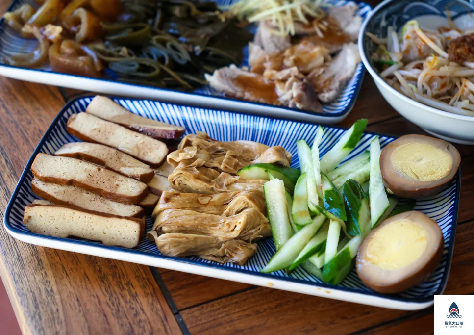 圓環頂麵食館推薦,鹿港美食推薦,鹿港小吃推薦,圓環頂麵食館,圓環頂麵食館菜單 @鯊魚大口咬