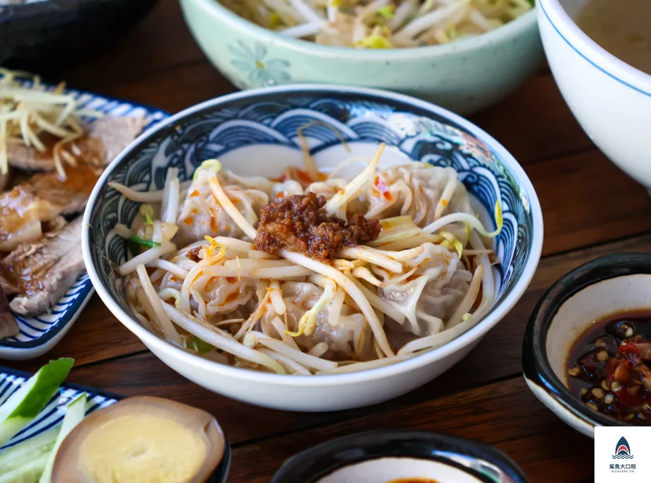 鹿港小吃推薦,圓環頂麵食館,圓環頂麵食館菜單,圓環頂麵食館推薦,鹿港美食推薦 @鯊魚大口咬