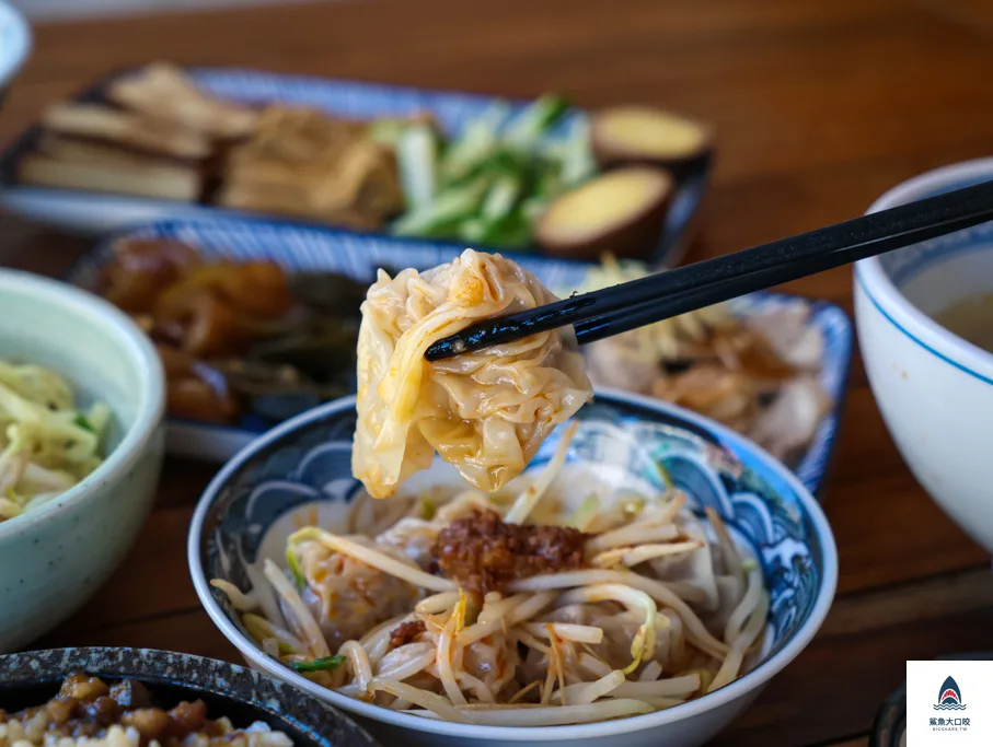 鹿港小吃推薦,圓環頂麵食館,圓環頂麵食館菜單,圓環頂麵食館推薦,鹿港美食推薦 @鯊魚大口咬