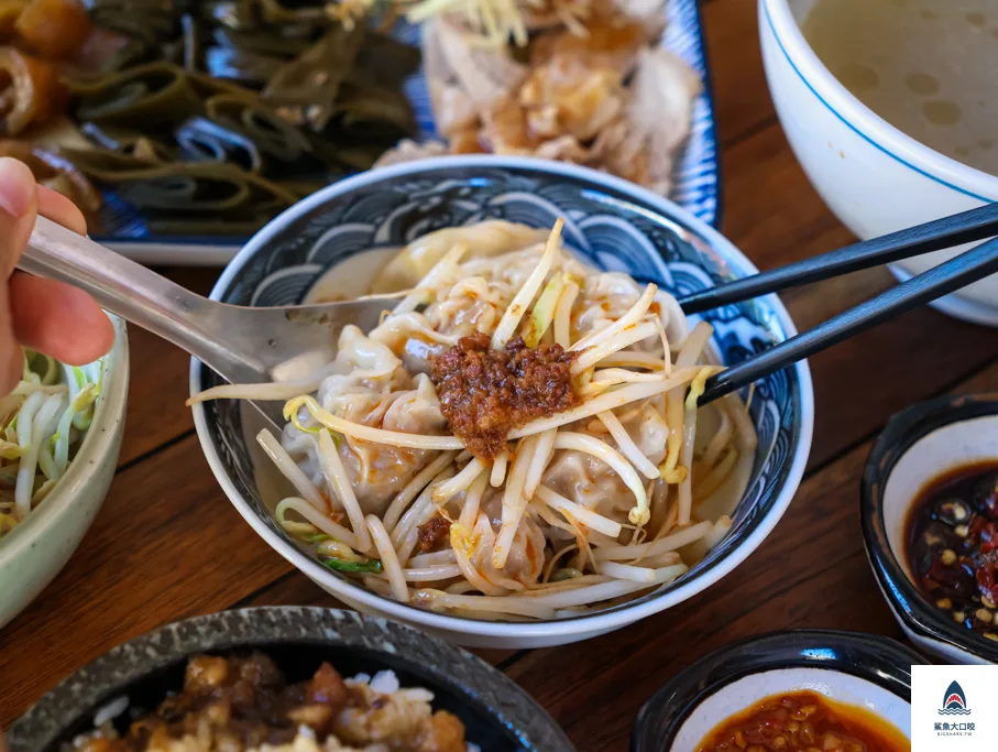 圓環頂麵食館推薦,鹿港美食推薦,鹿港小吃推薦,圓環頂麵食館,圓環頂麵食館菜單 @鯊魚大口咬