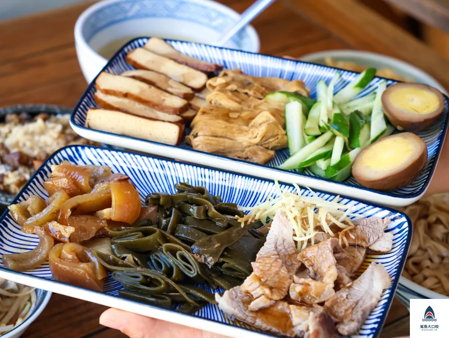 鹿港小吃推薦,圓環頂麵食館,圓環頂麵食館菜單,圓環頂麵食館推薦,鹿港美食推薦 @鯊魚大口咬