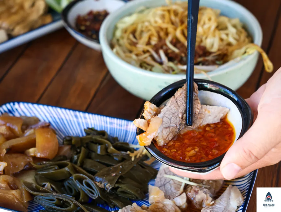 鹿港小吃推薦,圓環頂麵食館,圓環頂麵食館菜單,圓環頂麵食館推薦,鹿港美食推薦 @鯊魚大口咬