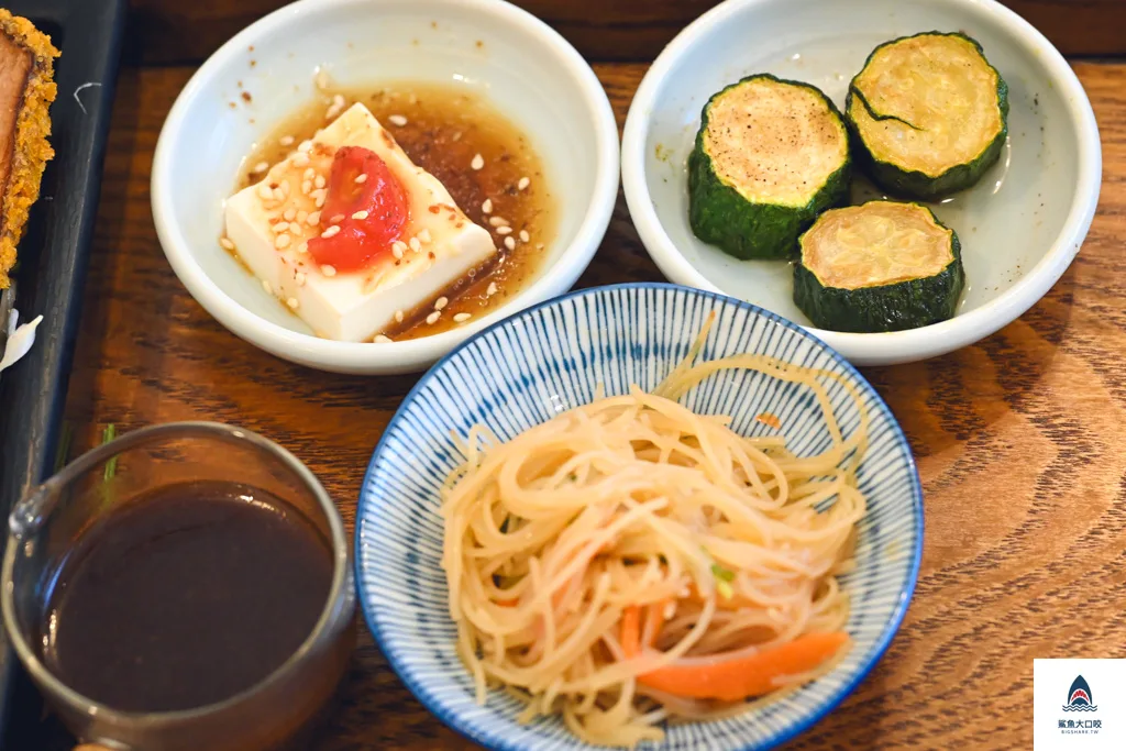 禾作食堂菜單,台中北屯區簡餐推薦,軍功路美食,北屯美食推薦,禾作食堂 @鯊魚大口咬