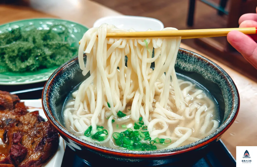 恩納村美食,Nakama食堂,Nakama Shokudo,Nakama評價,沖繩在地美食,沖繩在地料理,恩納村食堂 @鯊魚大口咬