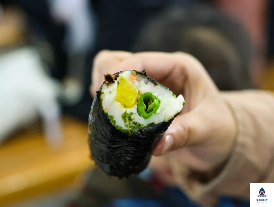 釜山車站美食魚餅魚糕店,釜山車站美食,魚糕魚餅點,釜山KTX @鯊魚大口咬