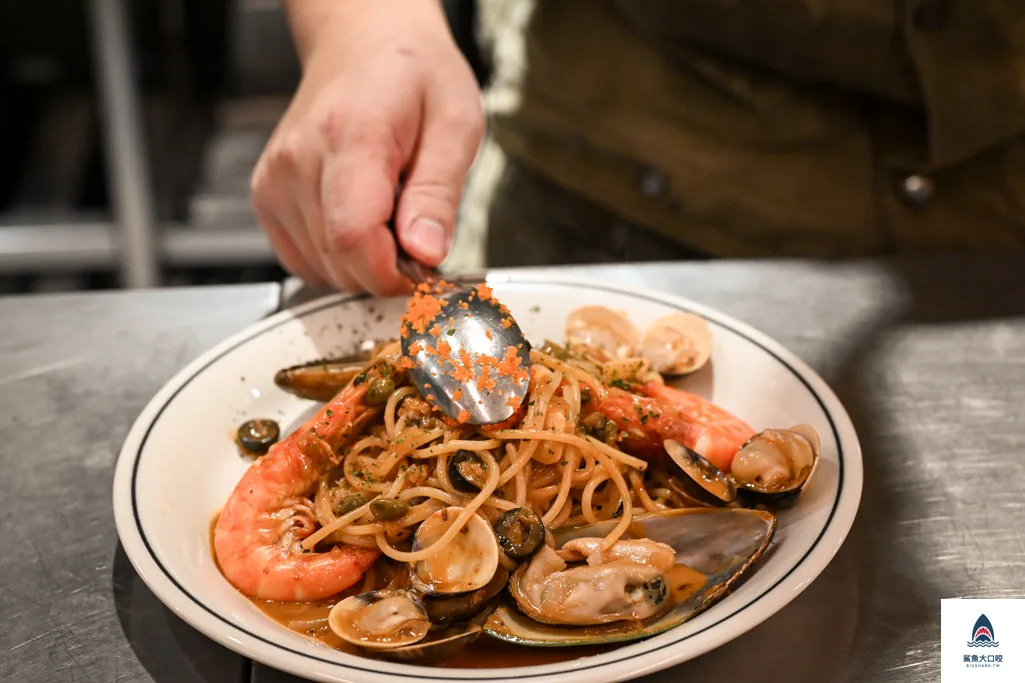 外帶有間義大利麵,有一間義大利麵,又一間商行SPAGHETTI,又一間商行 @鯊魚大口咬