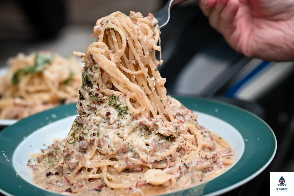 外帶有間義大利麵,有一間義大利麵,又一間商行SPAGHETTI,又一間商行 @鯊魚大口咬