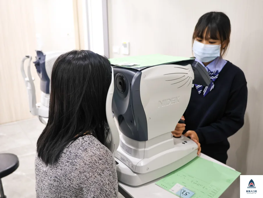 大學眼科,豐原大學眼科,台中眼科推薦,台中視力檢查推薦,徐浩恩醫師推薦 @鯊魚大口咬