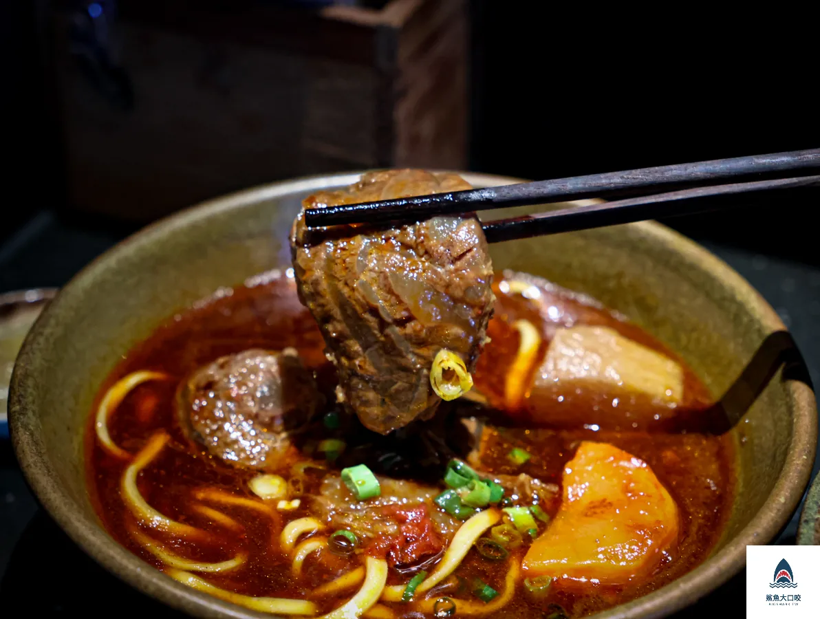 台中牛肉麵推薦,門前隱味,門前隱味牛肉麵,台中門前隱味牛肉麵 @鯊魚大口咬