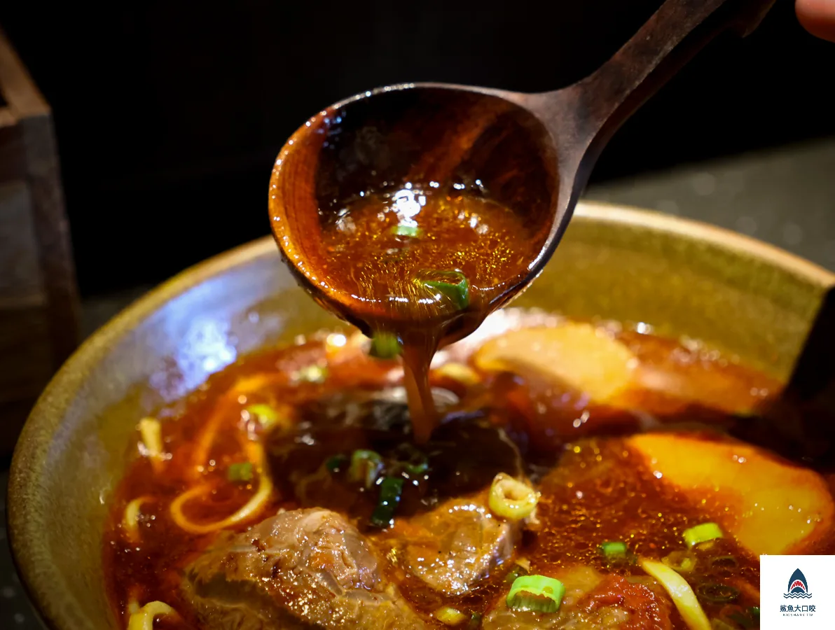 台中牛肉麵推薦,門前隱味,門前隱味牛肉麵,台中門前隱味牛肉麵 @鯊魚大口咬