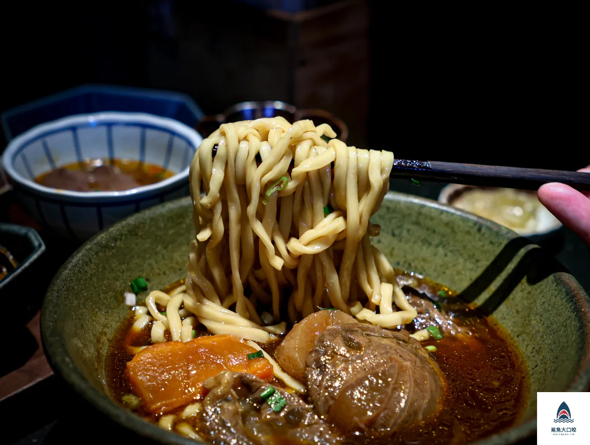 台中牛肉麵推薦,門前隱味,門前隱味牛肉麵,台中門前隱味牛肉麵 @鯊魚大口咬